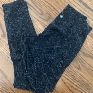 Align 25” inseam size 4 black leggings